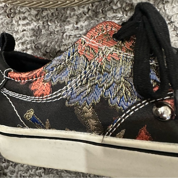 Studded embroidered sneakers - Picture 6 of 12